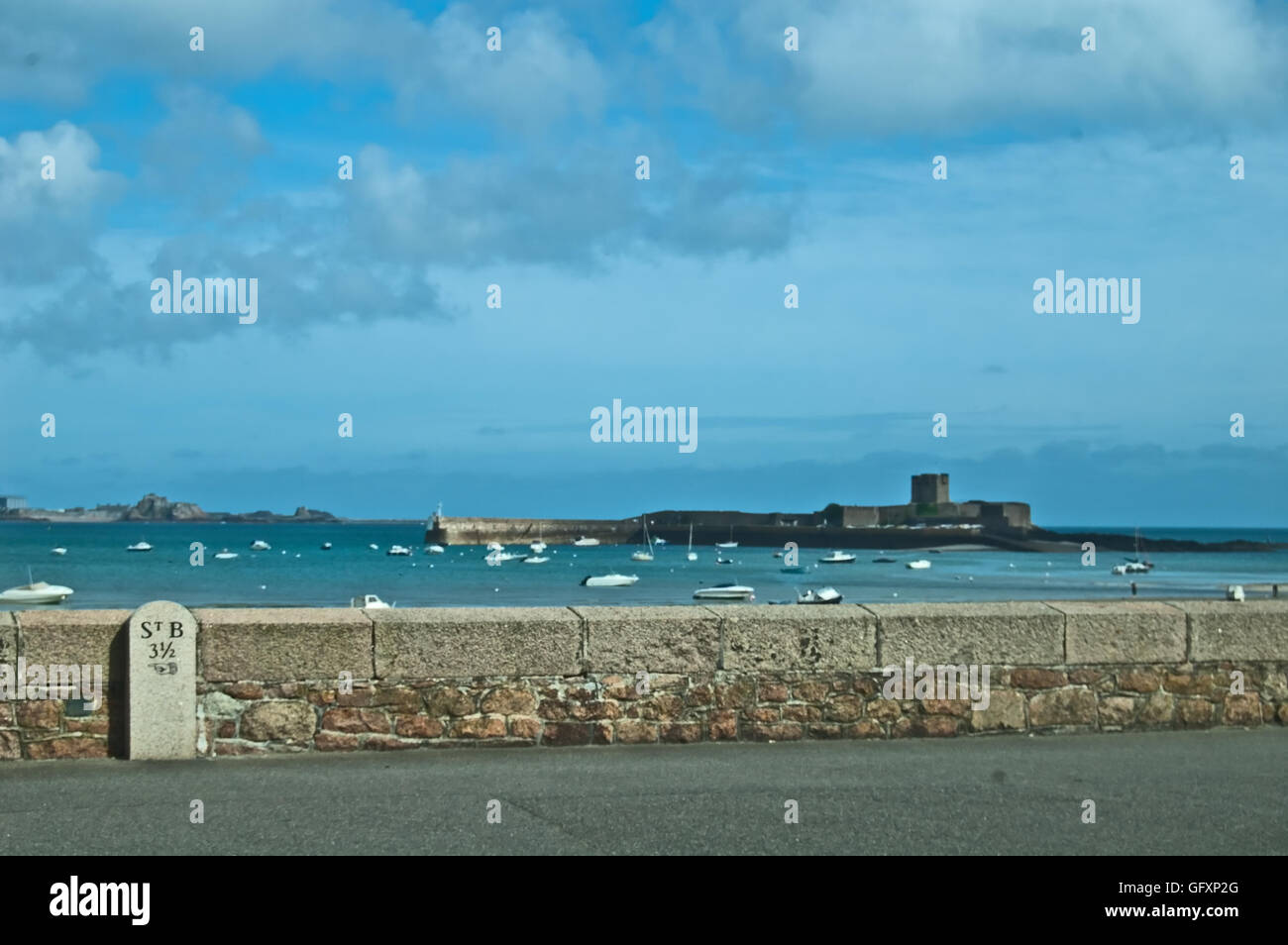 Le fort de St Aubin et St Brelade's promenade, Jersey, Channel Islands Banque D'Images