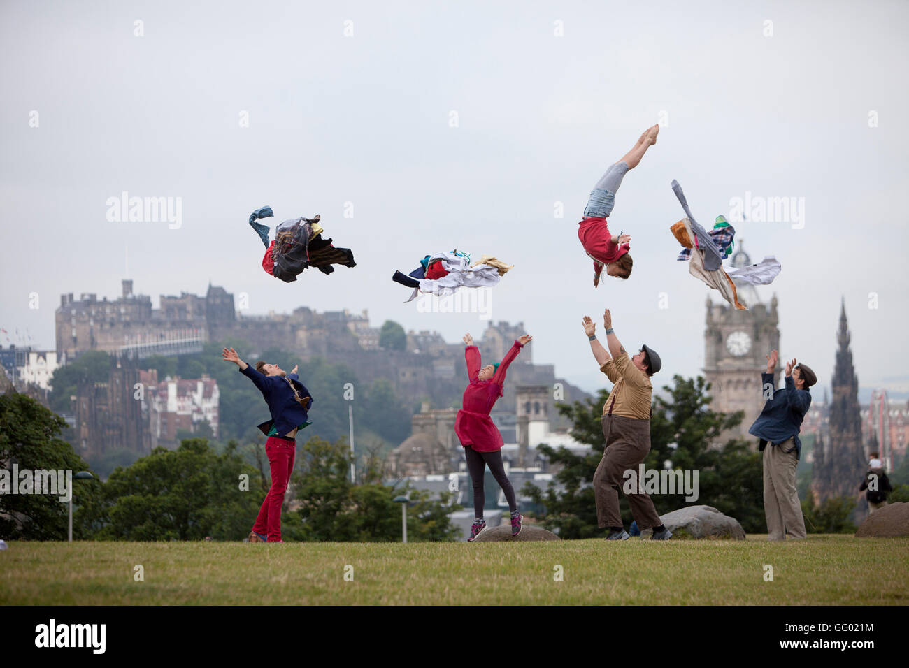 Edinburgh, Royaume-Uni. 2 août. Appuyez sur Appeler Edinburgh Fringe Festival présent perdu dans la traduction du cirque. 2016. Pako Mera/Alamy Live News Banque D'Images