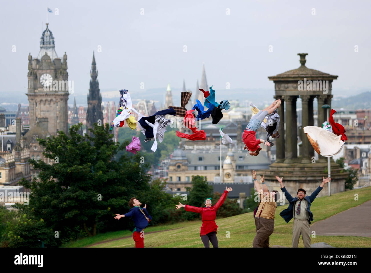 Edinburgh, Royaume-Uni. 2 août. Appuyez sur Appeler Edinburgh Fringe Festival présent perdu dans la traduction du cirque. 2016. Pako Mera/Alamy Live News Banque D'Images