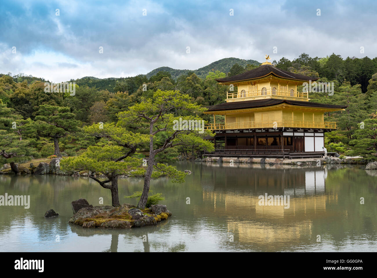 Temple du pavillon d'Or, le Kinkaku-ji, Kyoto, Japon Banque D'Images