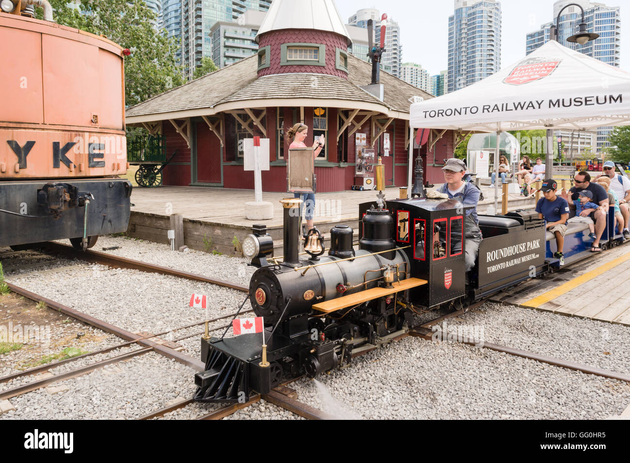 Musée ferroviaire de Toronto - train à vapeur miniature au Roundhouse Park, Toronto, Canada Banque D'Images