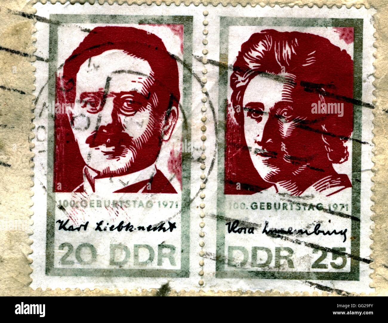 Des timbres à l'effigie de Karl Liebknecht et Rosa Luxembourg 1971 en République démocratique allemande (G.D.R.) Banque D'Images