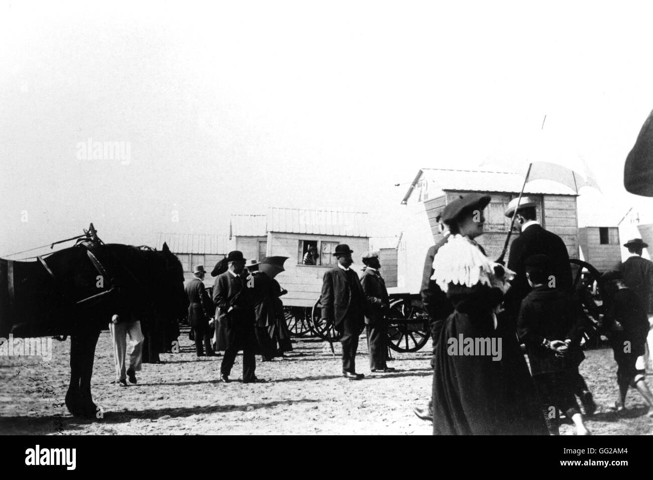 Sur la plage, c.1910 France Banque D'Images