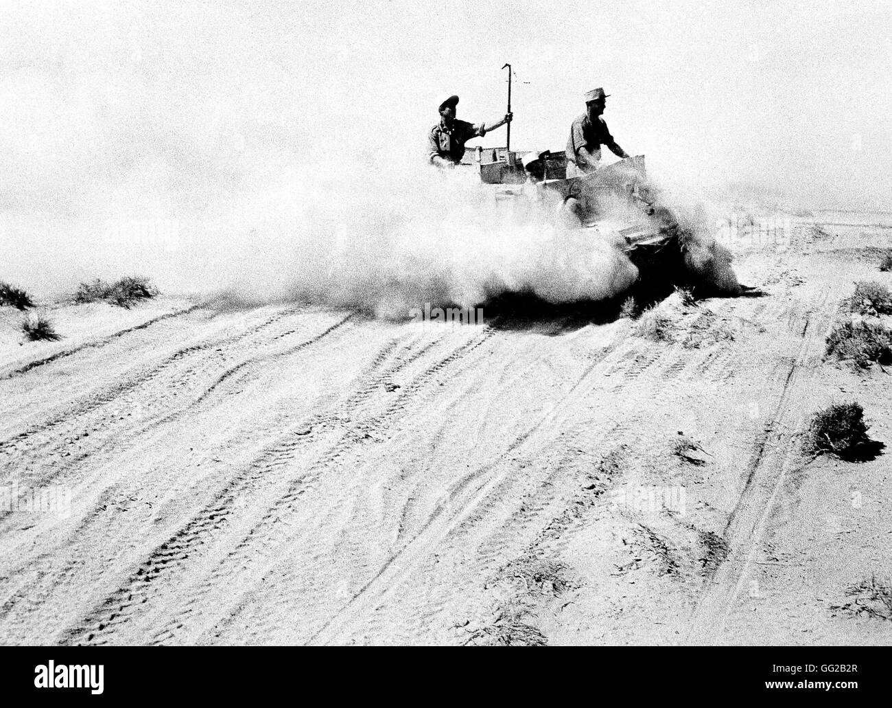 Des troupes des Forces françaises libres (F.F.L.) à Bir Hakeim. 11 juin 1943 Libye - Seconde Guerre mondiale Banque D'Images