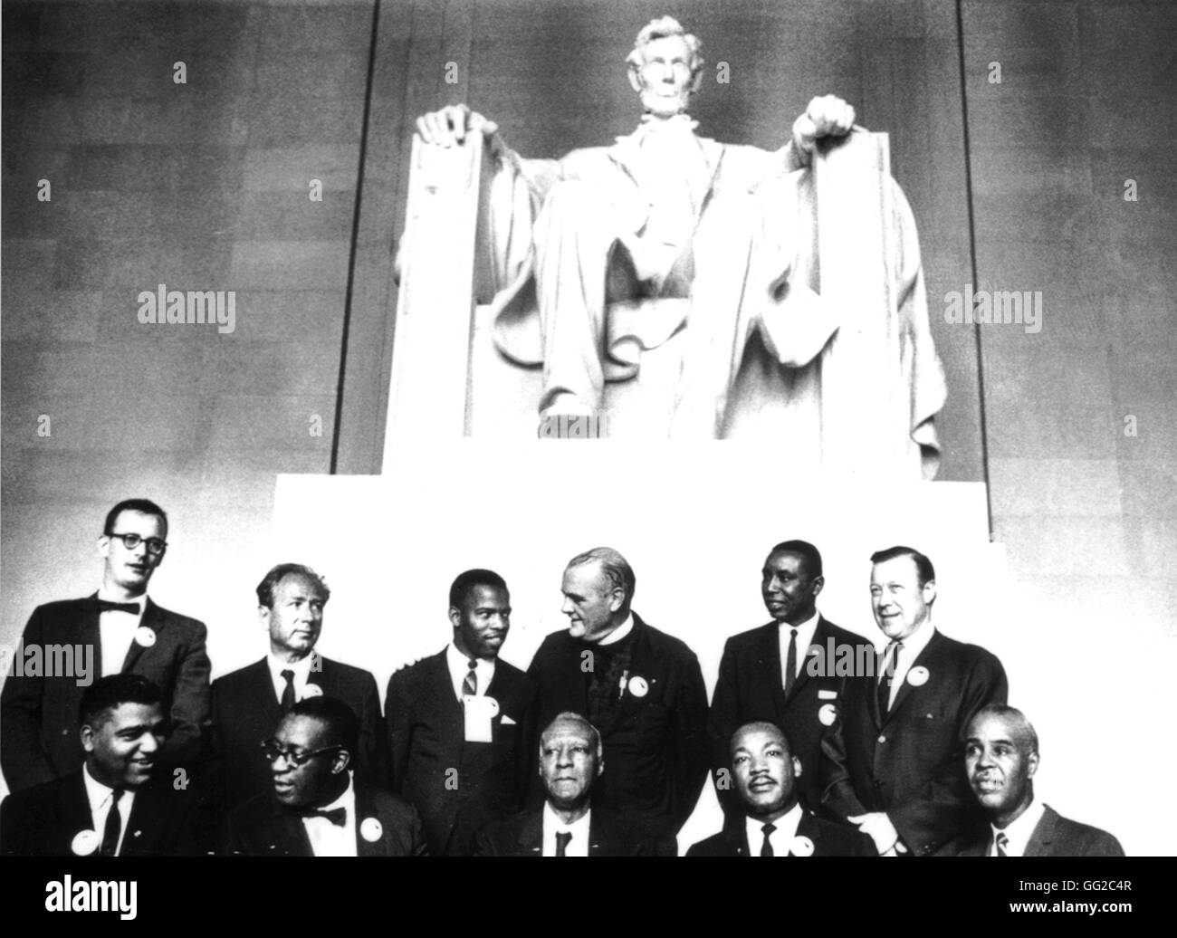 Après la manifestation pour les droits civils, à Washington, les dirigeants du mouvement (parmi lesquels Martin Luther King) se sont rassemblés au pied de la statue de Lincoln Août 1963 United States National archives. Washington Banque D'Images