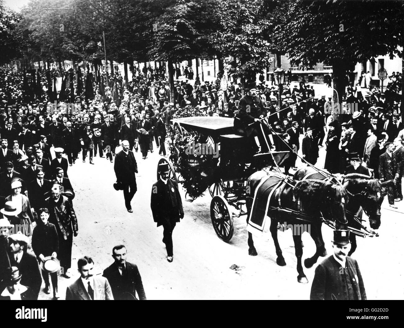 Assassinat de Jaurès : Foule rassemblée pour ses funérailles, le 4 août 1914 France Castres. Musée Jaurès Banque D'Images