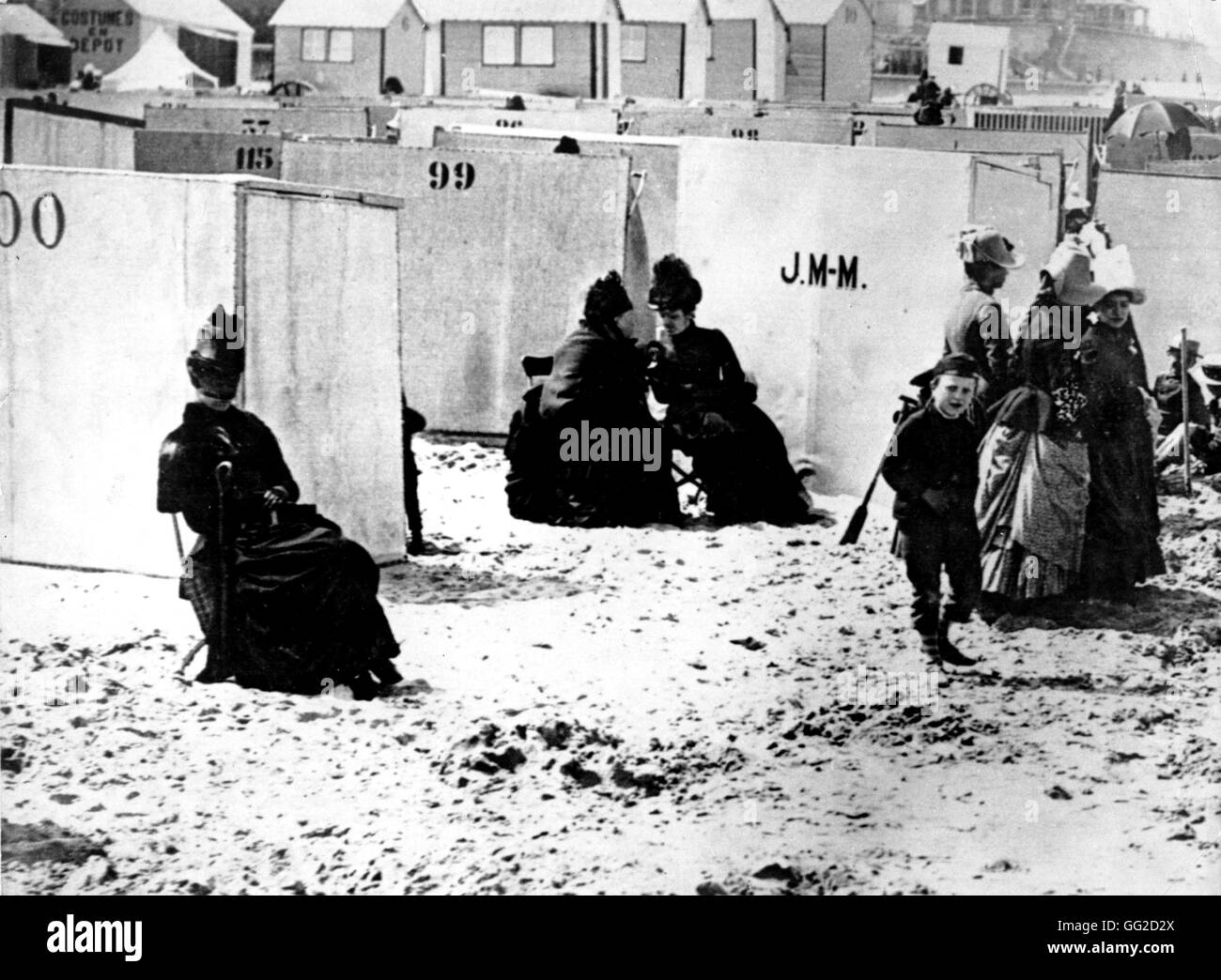 Sur la plage de Deauville et du 19e siècle France Banque D'Images