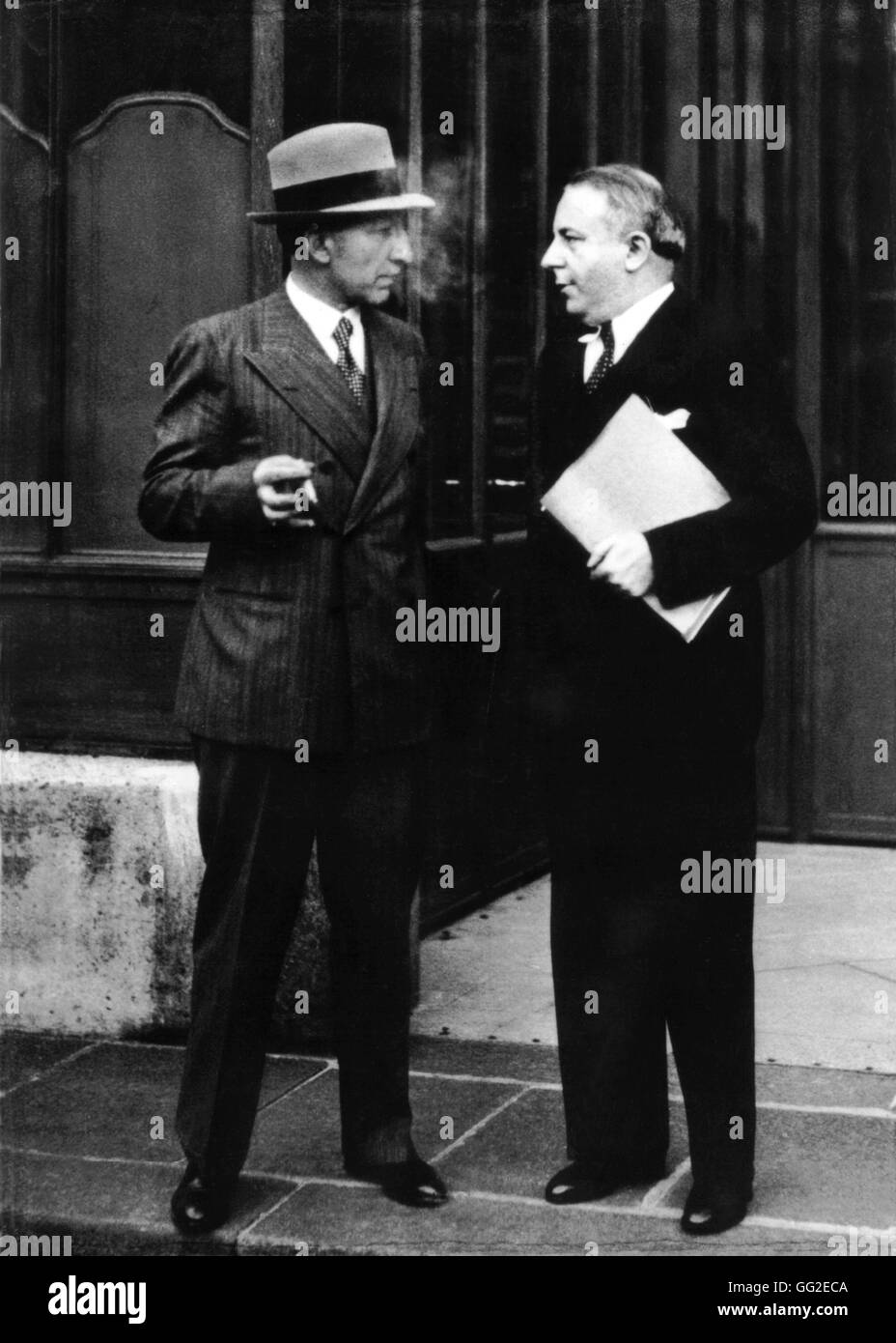 Les ministres français Yvon Delbos et Roger Salengro après le Conseil des ministres. Juillet 1936 Banque D'Images