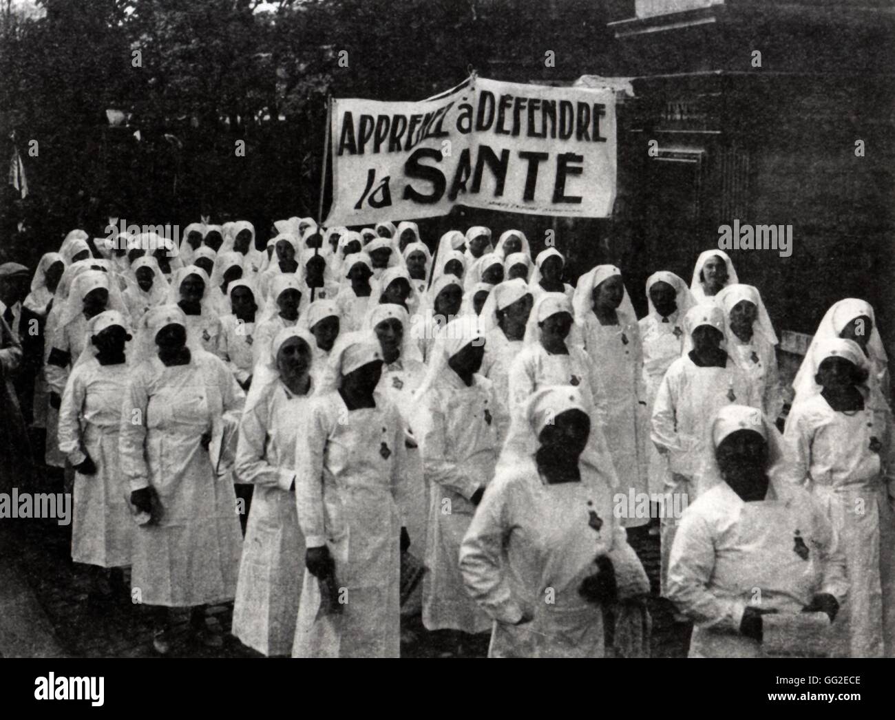 Des grèves en France en juin 1936 après l'élection du Front populaire : démonstration d'infirmières à Paris. Banque D'Images