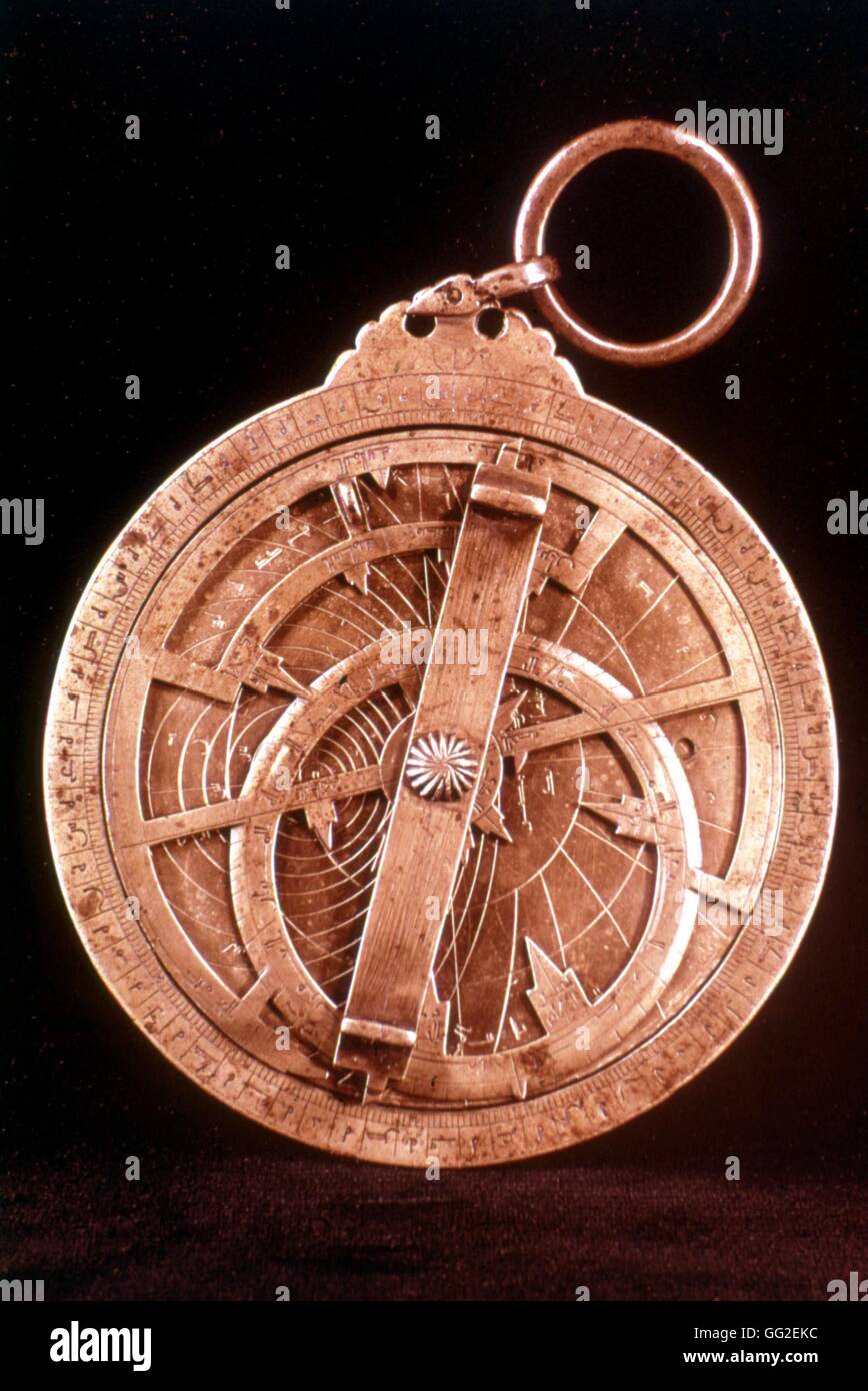 Astrolabe, 19 x 12,5 cm 10ème siècle l'Irak Paris. Bibliothèque nationale Banque D'Images