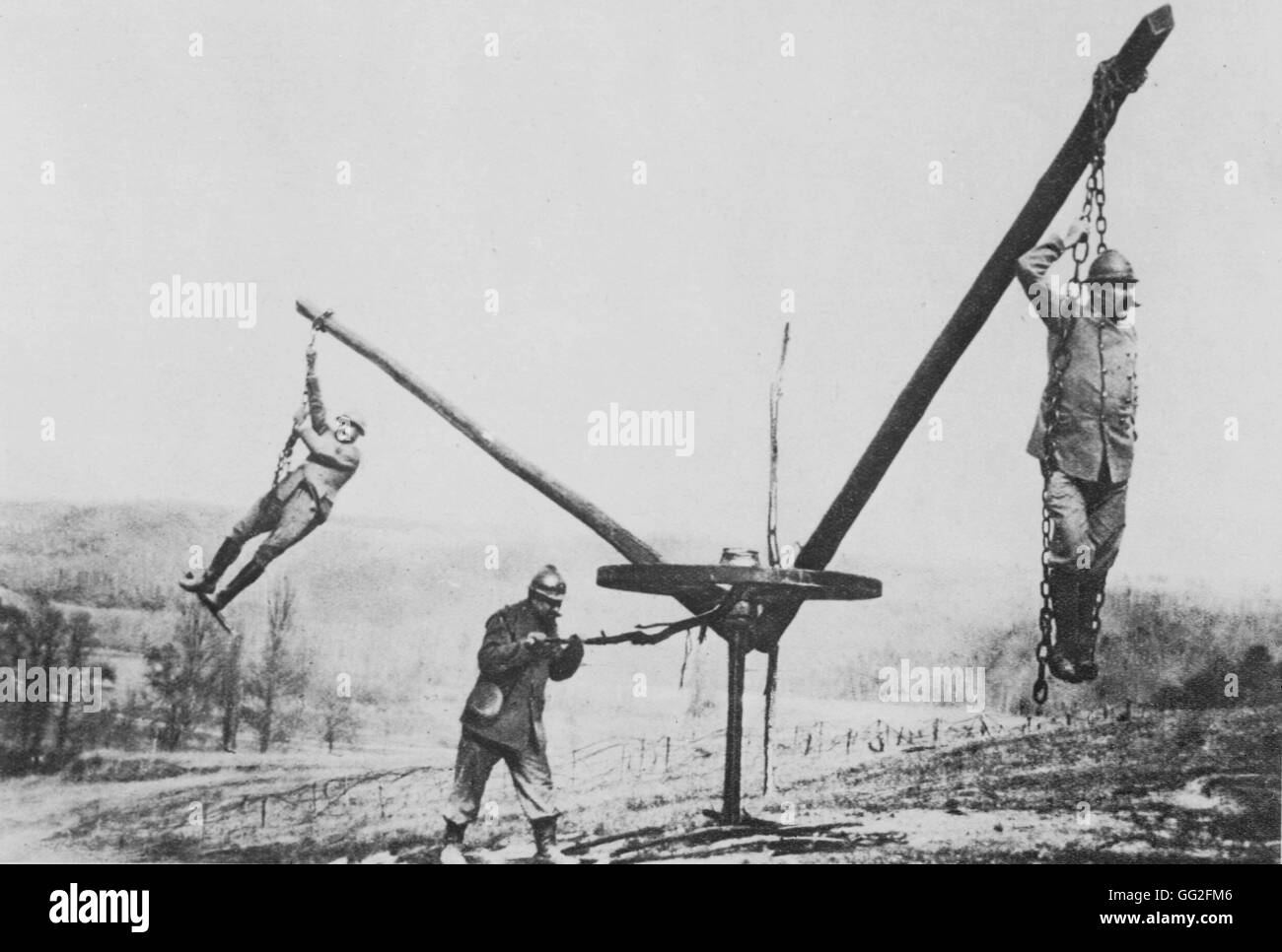 La Première Guerre mondiale. Jeux organisés pour distraire l'archaïque soldat allemand à Avricourt en Oise. Banque D'Images