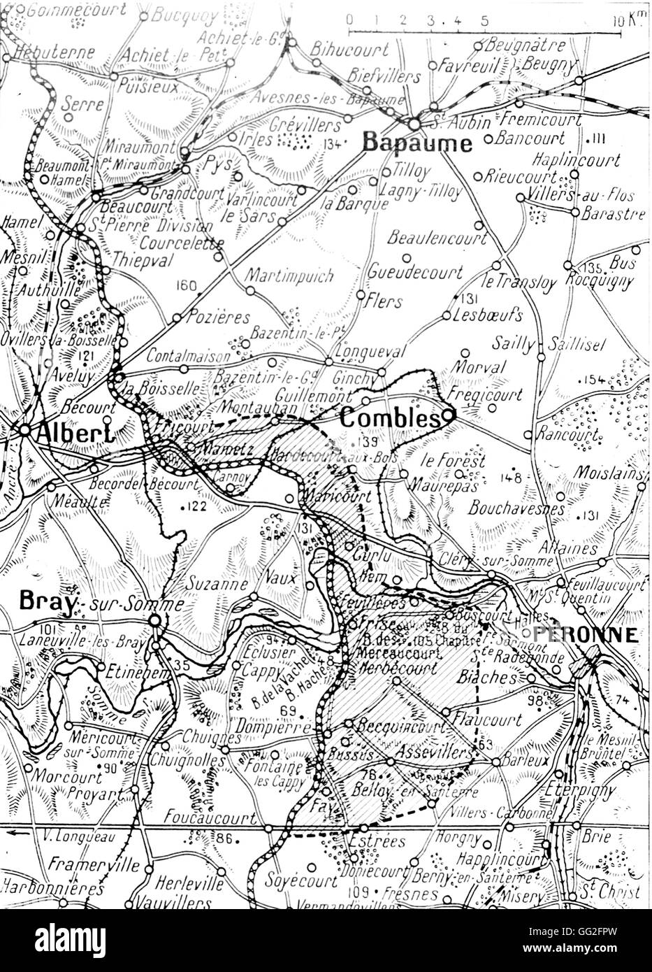 Première Guerre mondiale. Champ de bataille sur les deux rives de la rivière Somme. La ligne de front est le début de l'offensive, presque identique à l'avant du 1er janvier 1916. La partie ombrée indique l'avance franco-britannique jusqu'à la matinée de Juillet Banque D'Images