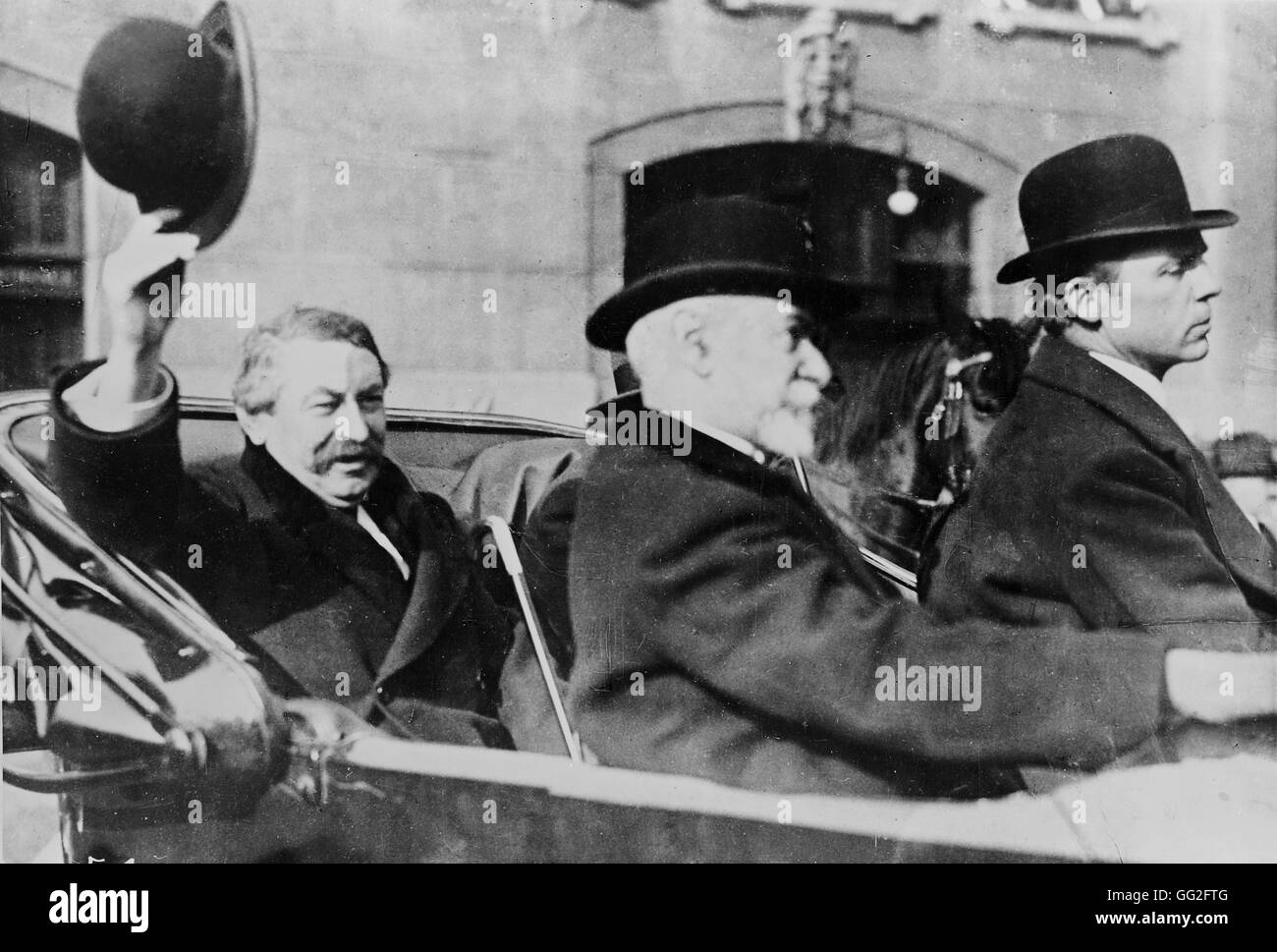 Entre-deux guerres. Aristide Briand en arrivant à la Conférence de Washington de 1922 sur le Pacifique, la Chine, les armements navals. Banque D'Images