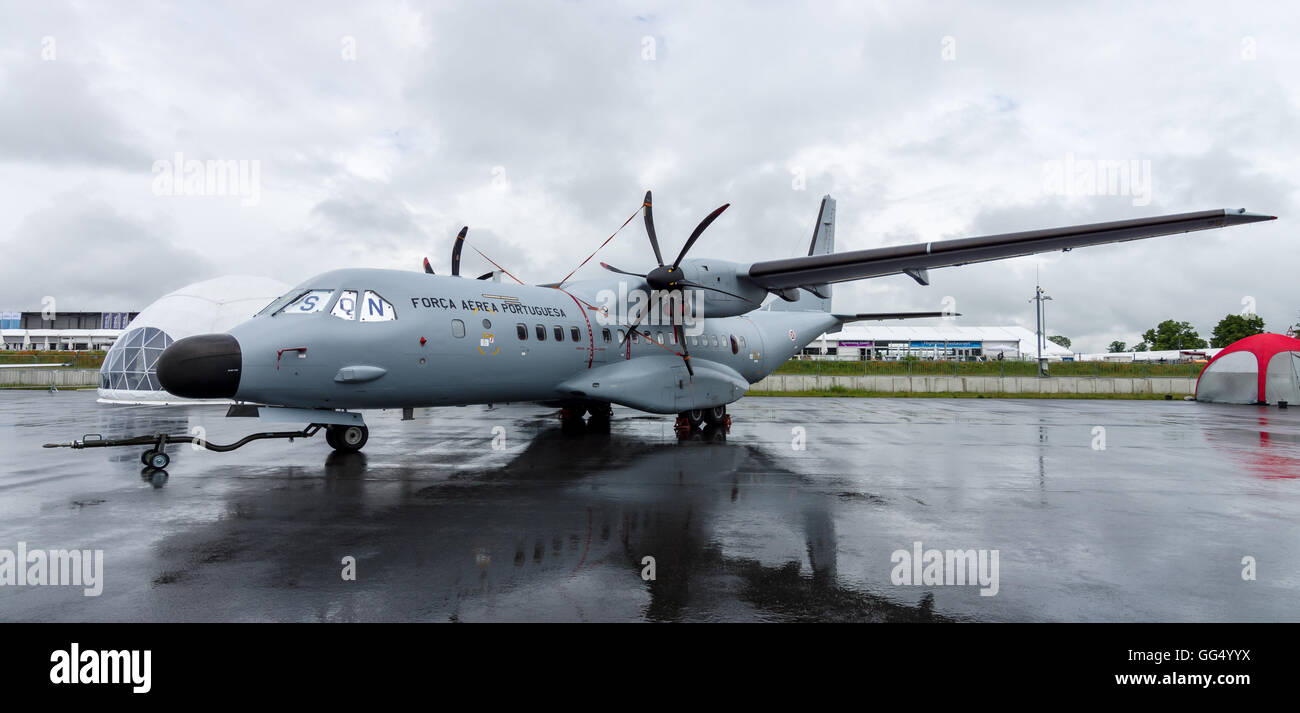 Twin-turbo d'avions de patrouille maritime CASA C-295 de persuasion. Armée de l'air portugaise. Banque D'Images