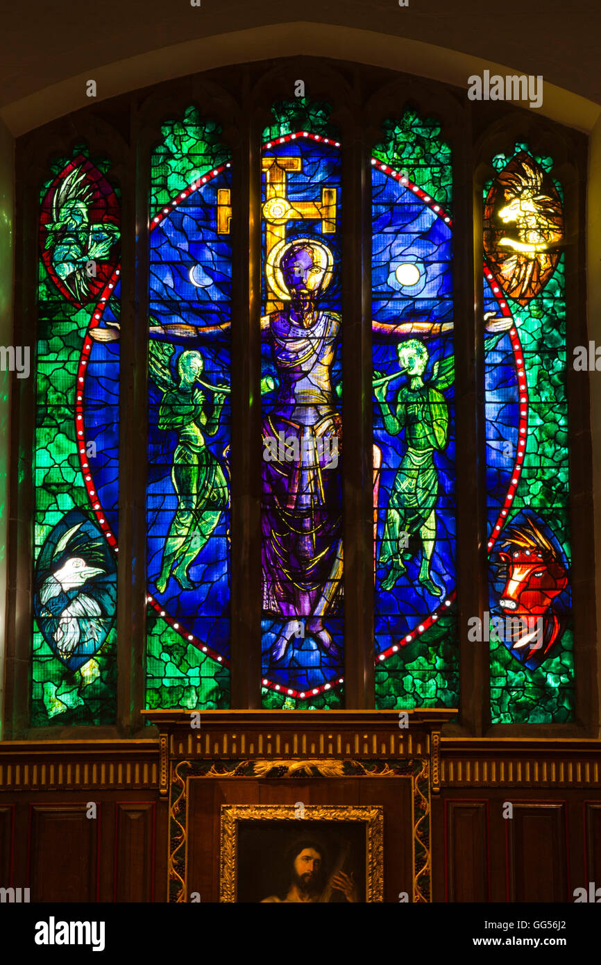 Royaume-uni, Angleterre, Staffordshire, Lichfield, l'hôpital St Jean, C 13e chapelle, John Piper fenêtre autel Banque D'Images