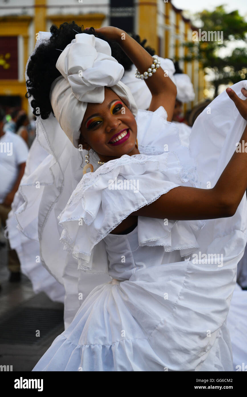 La Colombie, Cartagena, Centro, danseurs de rue Banque D'Images