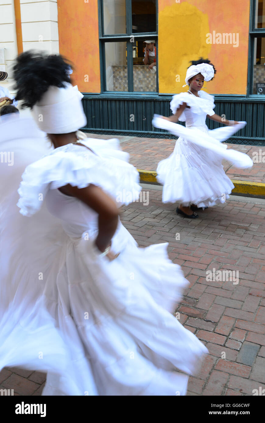 La Colombie, Cartagena, Centro, danseurs de rue Banque D'Images