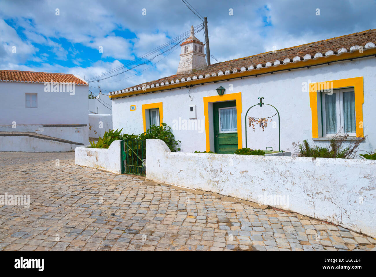 Maison De Pêcheur à Vendre à Tavira Portugal Maison de pêcheur algarve Banque de photographies et d'images à haute  résolution - Alamy