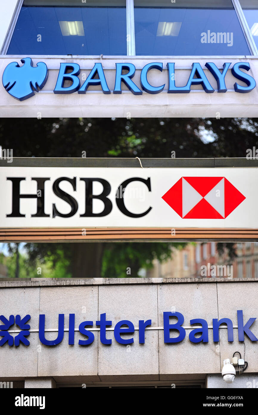 Les signes de trois grandes banques Banque D'Images