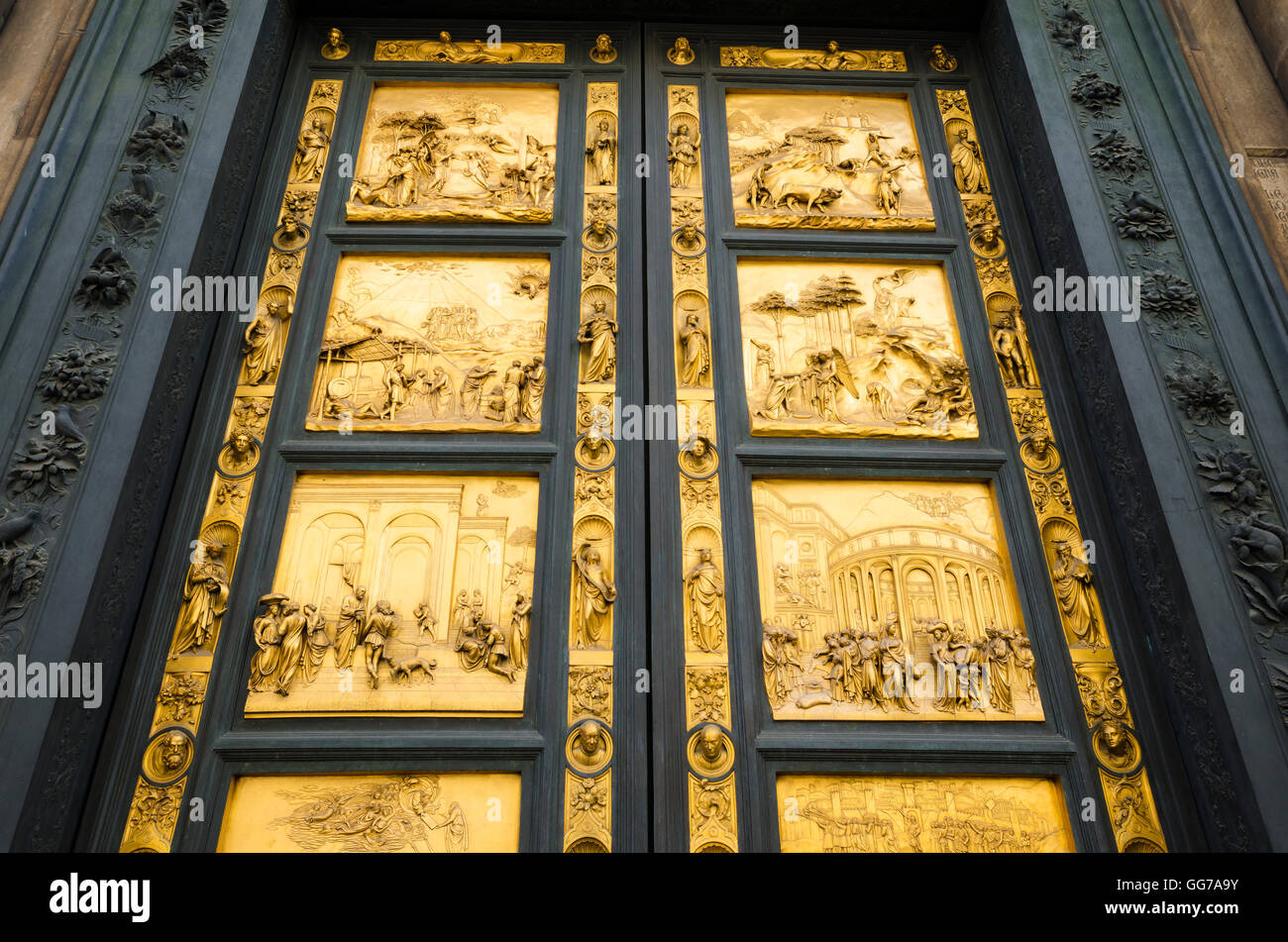 Les portes du paradis en bronze doré au Baptistère de San Giovanni