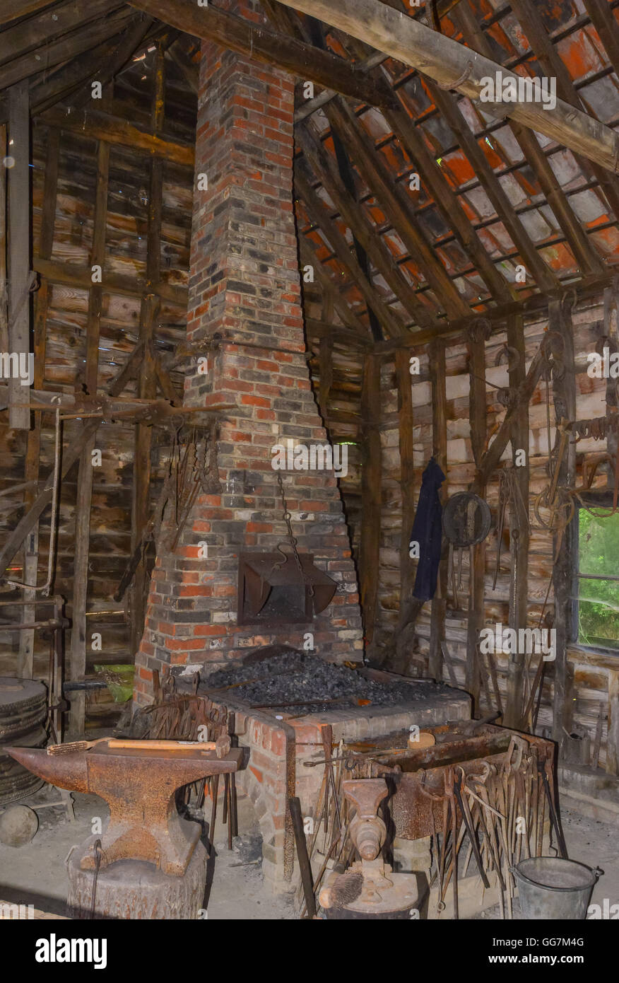 Un forgeron médiéval au Musée d'East Anglian Life Banque D'Images