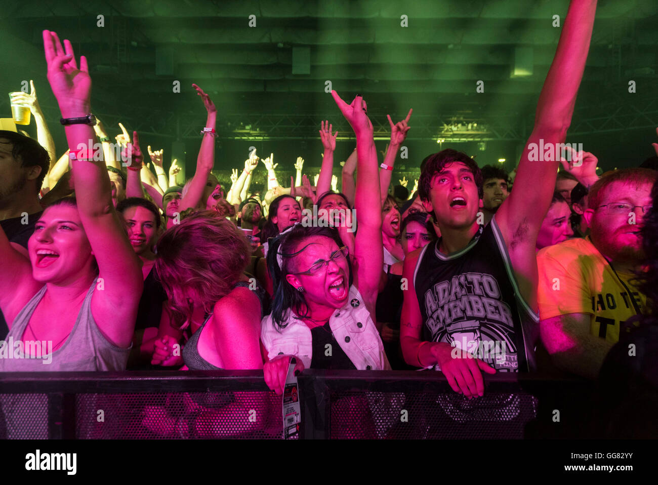 Blink-182 fans Regardez comme ils font à Gexa Energy Pavilion Vendredi, 29 juillet 2016. Banque D'Images Blink-182 fans Regardez comme ils font à Gexa Energy Pavilion Vendredi, 29 juillet 2016. Banque D'Images