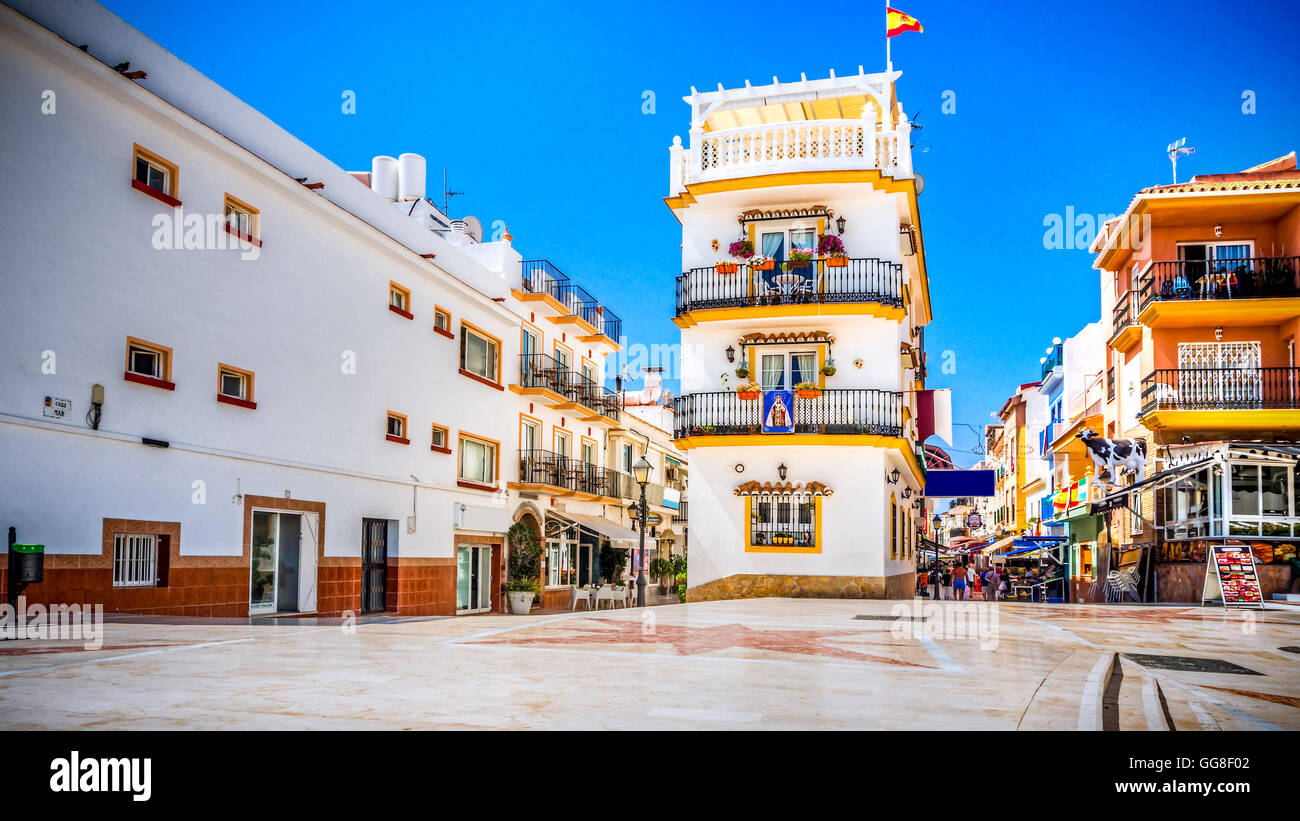 Partie centrale de la ville de Torremolinos, l'Andalousie en Espagne, le vignettage Banque D'Images