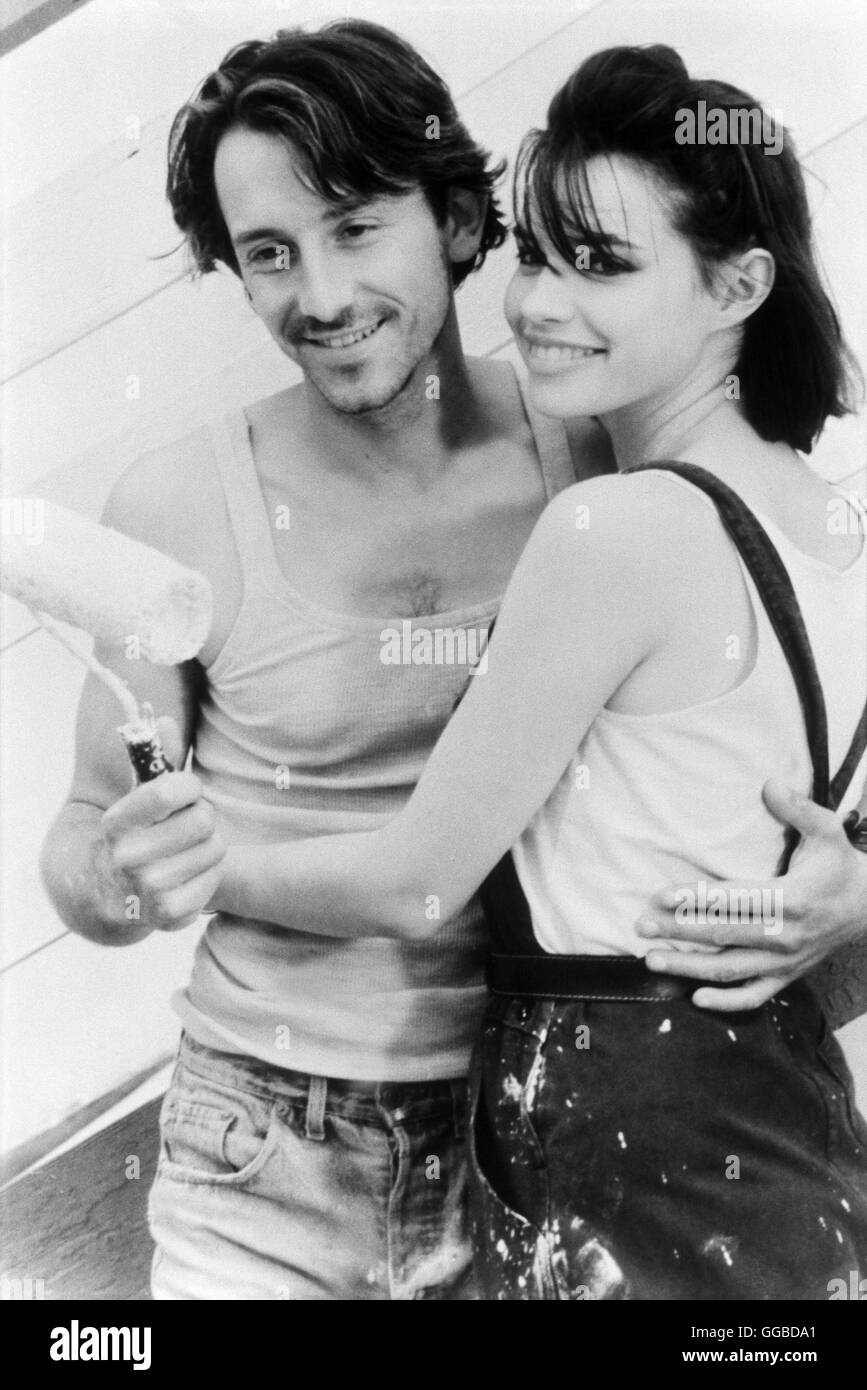 BETTY BLUE 37,2 Le Matin F 1986 Jean-Jacques Beineix Zorg (JEAN HUGHES ANGLADE) et Betty (Beatrice Dalle) Régie : Jean-Jacques Beineix aka. 37,2 Le Matin Banque D'Images