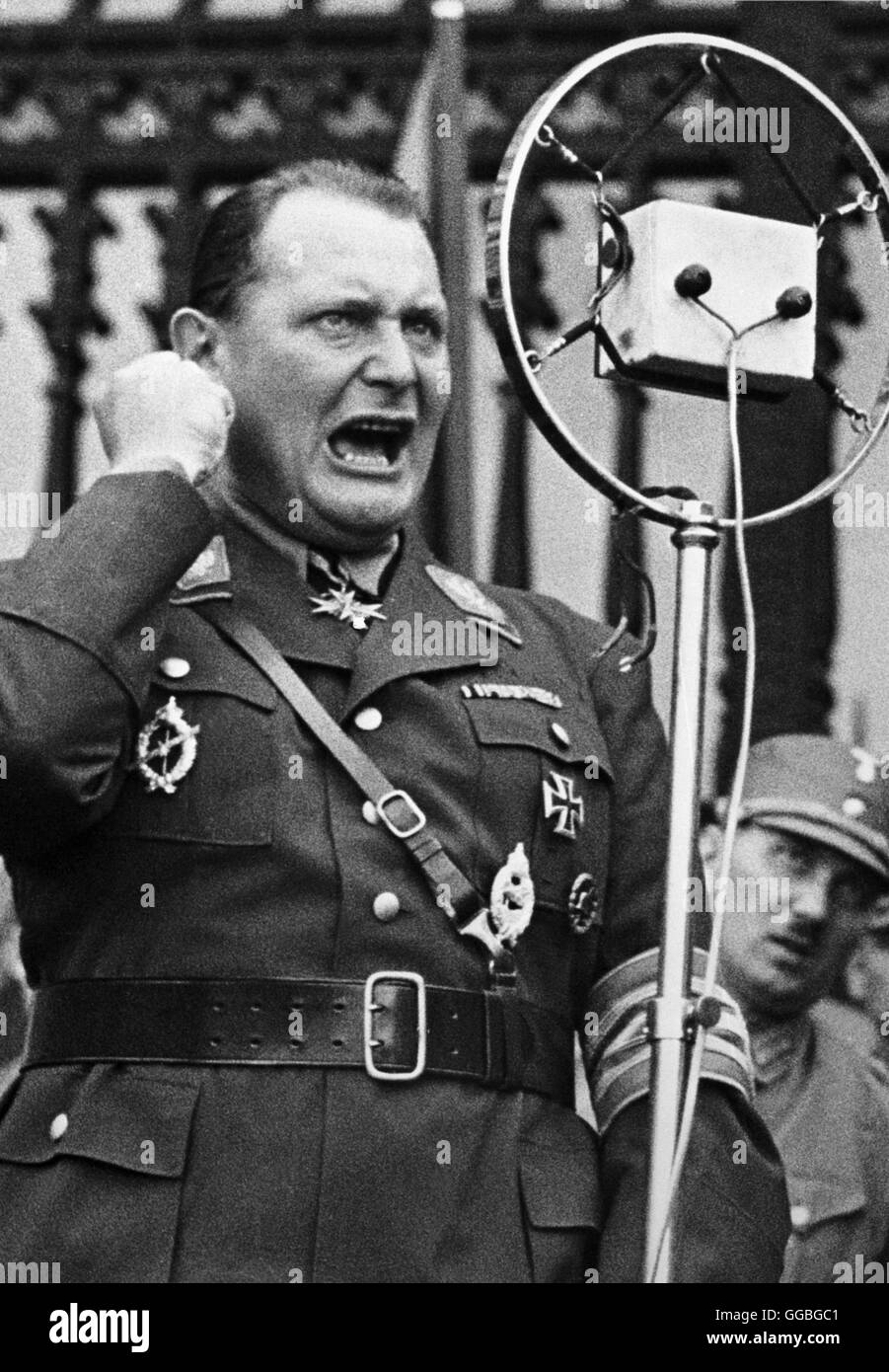 HERMANN GÖRING / Reichsminister Hermann Göring bei einer Kundgebung am Heldenplatz à Vienne/Autriche (1932). Banque D'Images