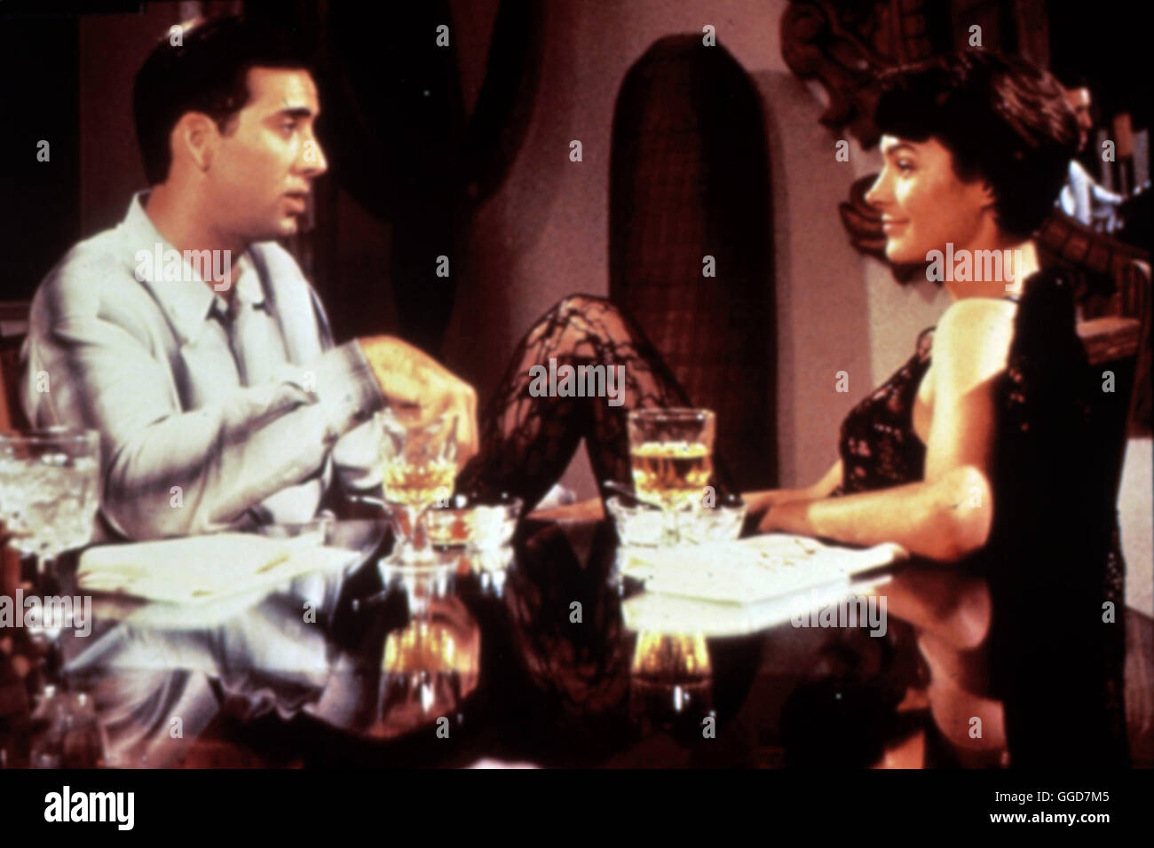 AIRBORNE - FLÜGEL AUS STAHL / Fire Birds USA 1990 / David Green Voir mit (NICOLAS CAGE Jake Preston) et Mary Ellen Trainor (Janet peu) Régie : David Green aka. Les oiseaux de feu Banque D'Images