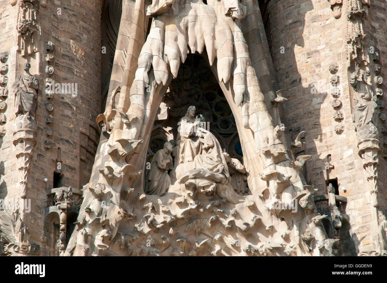 Façade de la basilique Sagrada Familia libre - Barcelone - Espagne Banque D'Images