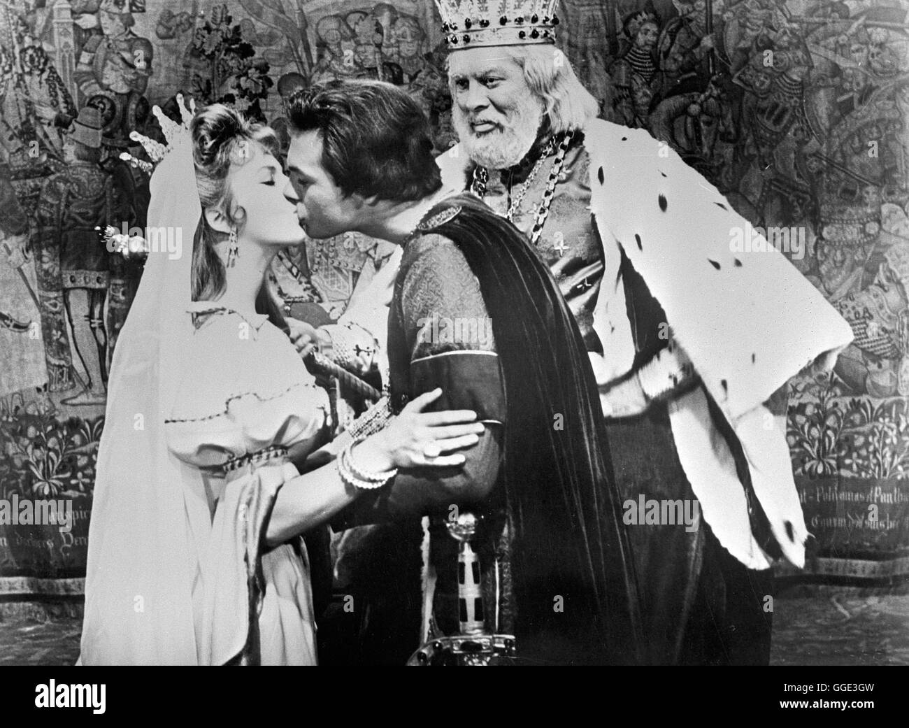 DAS ZAUBERSCHWERT / l'épée magique USA 1962 / Bert I. Gordon Voir mit ANNE HELM (Prinzessin Hélène), GARY LOCKWOOD (Ritter) George MERRITT und König (Pierre). Regie : Bert I. Gordon aka. L'épée magique Banque D'Images