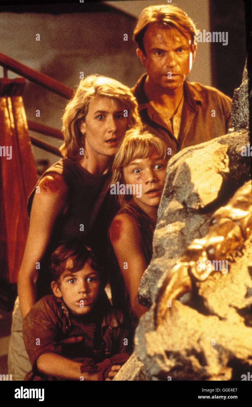 JURASSIC PARK Jurassic Park / USA 1993 / Steven Spielberg Laura Dern, JOSEPH MAZELLO, ADRIANA RICHARDS, Sam Neill dans 'Jurassic Park'.1993. Regie : Steven Spielberg aka. Jurassic Park Banque D'Images