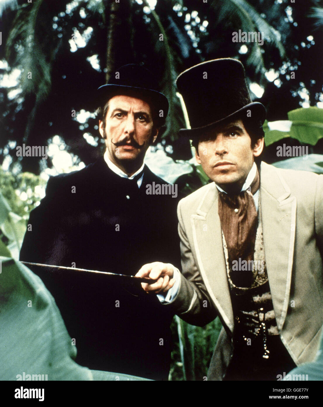 Le Tour Du Monde En 80 Jours Film 1989 Dans 80 Tagen um die Welt / Le Tour du monde en 80 jours USA 1989 / Buzz  Kulik ERIC IDLE (Jean Passepartout), Pierce Brosnan (Phileas Fogg) Régie :  Buzz Kulik aka.