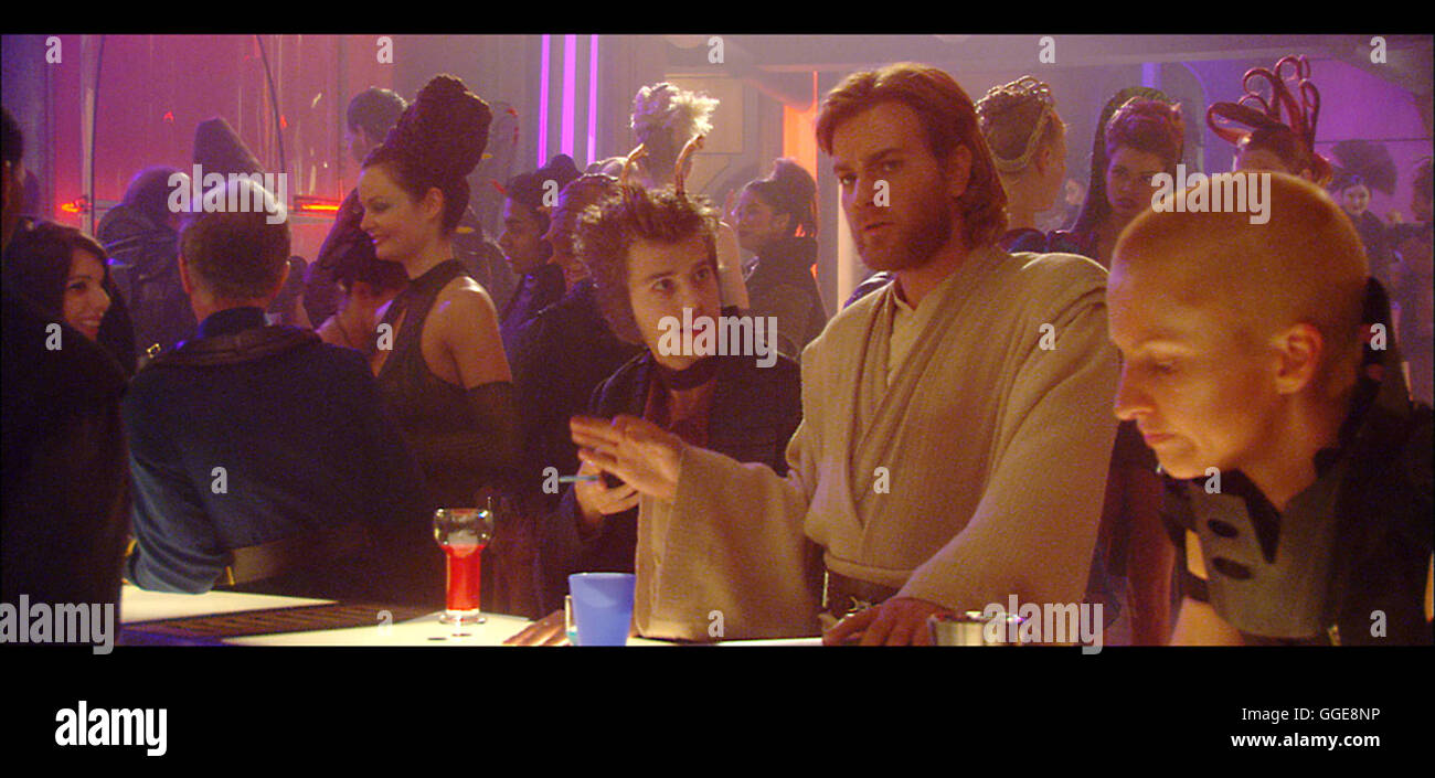STAR WARS : Episode II - DER ANGRIFF KLONKRIEGER / Star Wars : Episode II - l'Attaque des Clones USA 2002 / George Lucas Obi-Wan Kenobi (EWAN McGREGOR) Régie : George Lucas aka. Star Wars : Episode II - l'Attaque des Clones Banque D'Images
