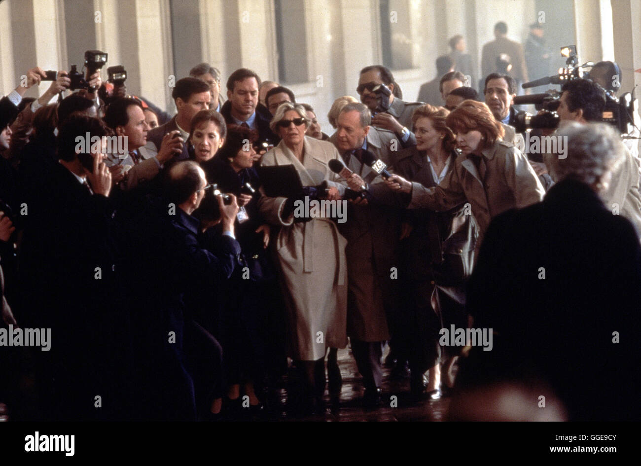 DIE AKTE JANE / G.I. Jane, croix Marine USA 1997 / Ridley Scott Voir mit ANNE BANCROFT (Senatorin Lilian DeHaven). Regie : Ridley Scott aka. G.I. Jane, croix Marine Banque D'Images