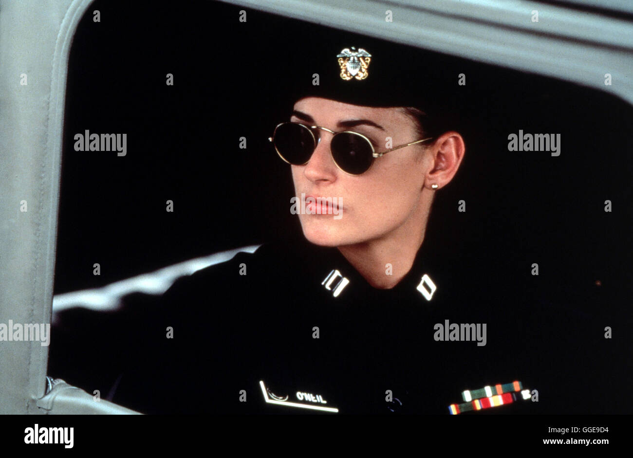 DIE AKTE JANE / G.I. Jane, croix Marine USA 1997 / Ridley Scott Voir mit DEMI MOORE (Navy-Offizier Le Lieutenant Jordan O'Neil). Regie : Ridley Scott aka. G.I. Jane, croix Marine Banque D'Images