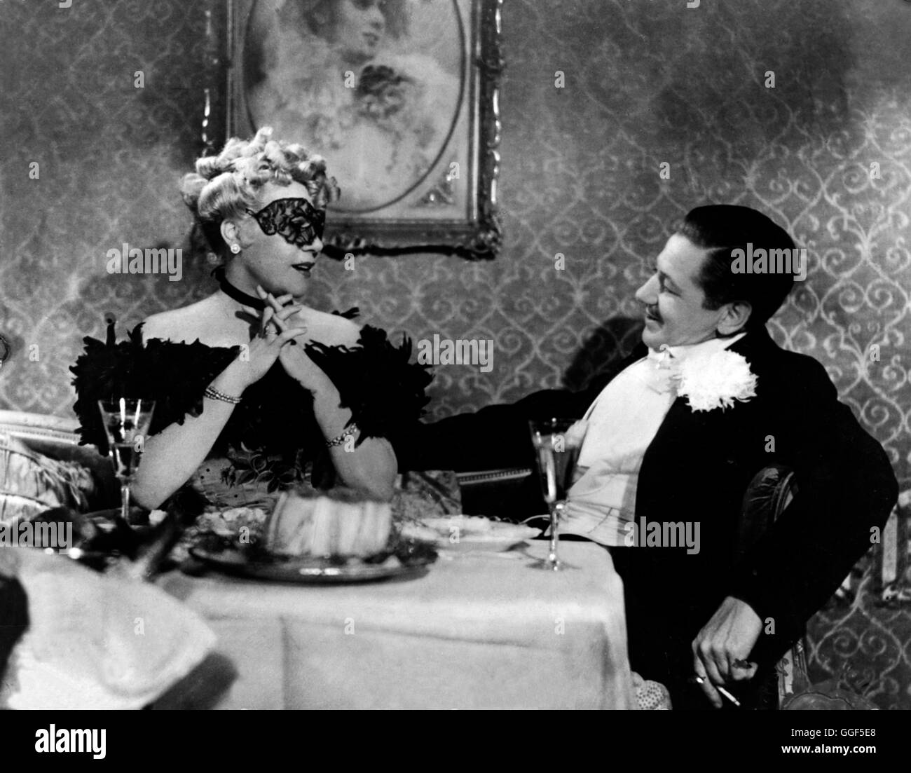 OPERNBALL / Deutschland / GÄza 1939 FITA BENKHOFF von Bolvary und PAUL HÖRBIGER dans 'Opernball', 1939. Von Bolvry GÄza Regie : Banque D'Images