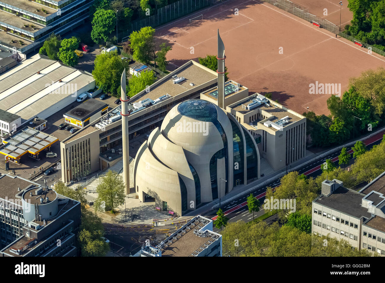 Vue aérienne, la mosquée centrale de Cologne à Cologne-Ehrenfeld Turkish-Islamic, Union européenne pour les affaires religieuses (DİTİB) comme la mosquée centrale, Banque D'Images