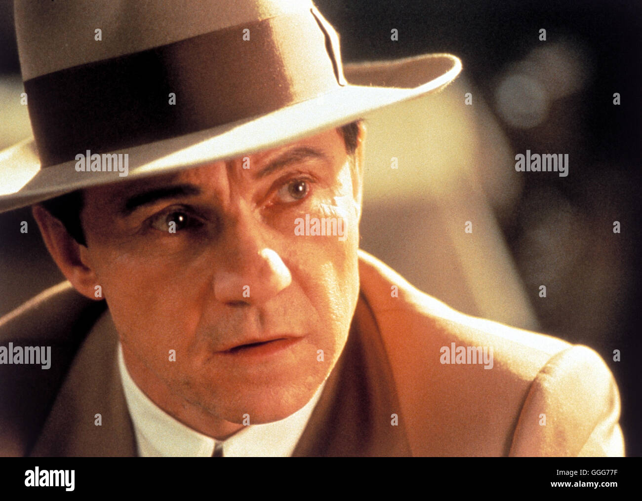 BUGSY Bugsy / USA 1991 / Barry Levinson Harvey Keitel (Mickey Cohen), 'Bugsy', 1991. Regie : Barry Levinson aka. Bugsy Banque D'Images
