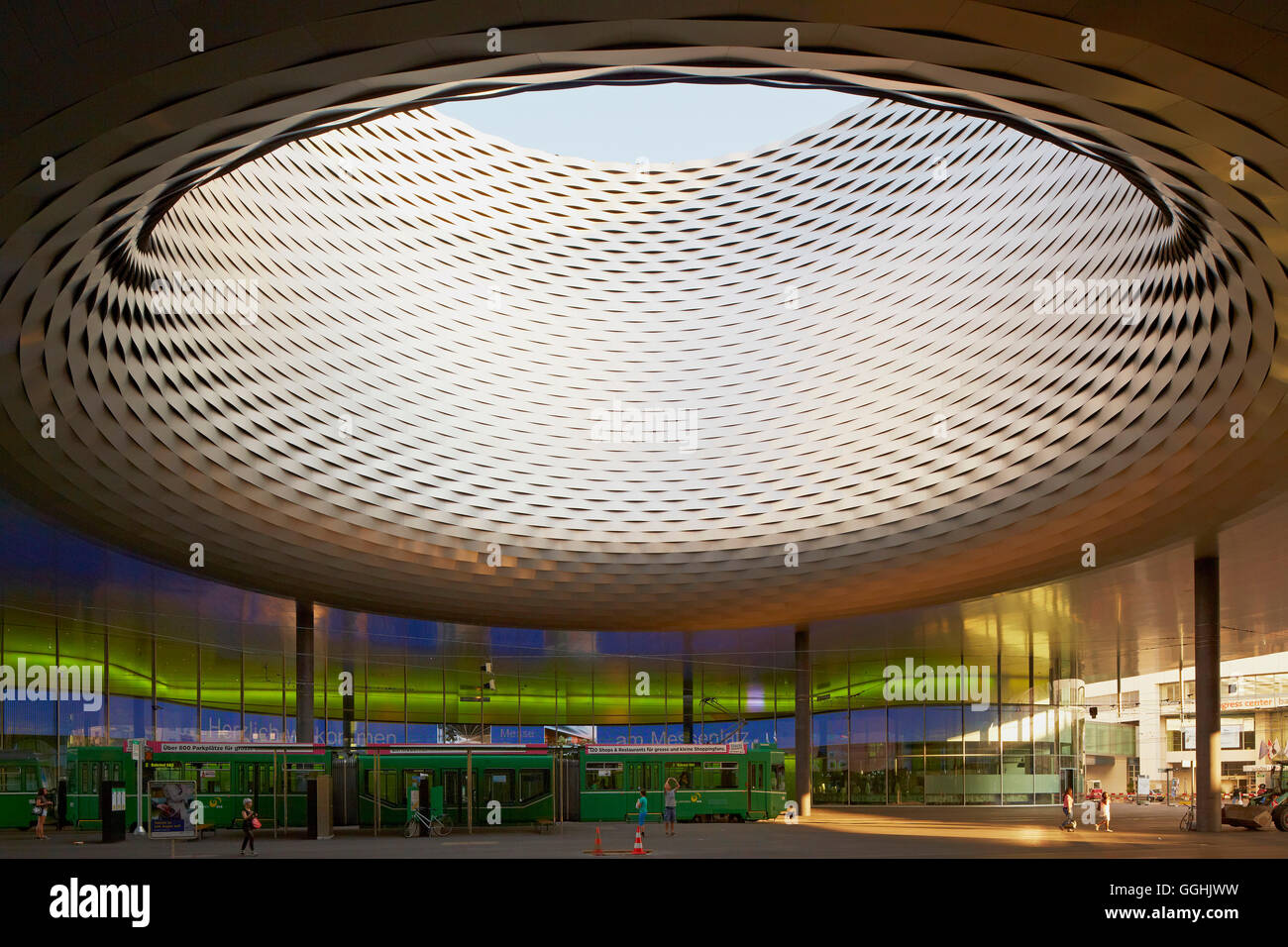 Foire de Bâle, nouveau bâtiment par Herzog et de Meuron, Bâle, Suisse, Europe Banque D'Images