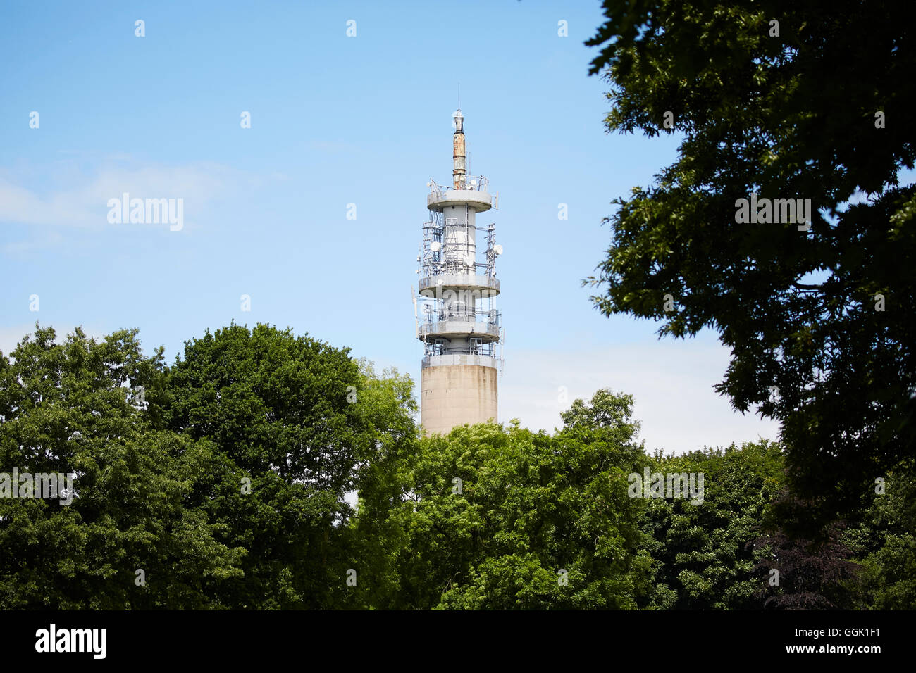 Heaton Park BT Tower tour de télécommunication de hauteur construit en béton armé de l'un des sept tours BT de la "conception des Chilterns Banque D'Images
