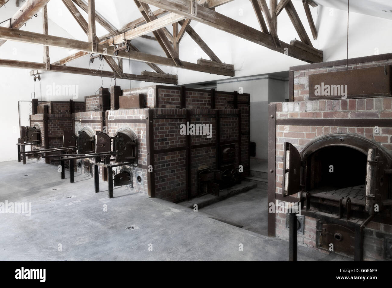 Crématorium, tristement célèbre camp de concentration de Dachau, Dachau, Munich, Bavière, Allemagne Banque D'Images