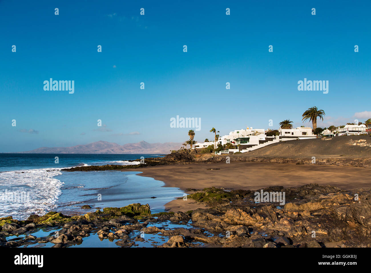 Plage, Playa del Barranquillo, Puerto del Carmen, Lanzarote, îles Canaries, Espagne Banque D'Images