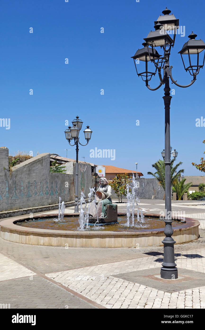 Fontana di Tinnura, fontaine, Sardaigne Tinnura Banque D'Images