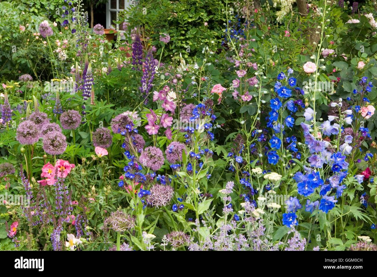 Chelsea Flower Show 2007 -- l'association dans le jardin Eugène Riedweg Chris- avec Buildbase - veuillez MIW crédit Com253589 Banque D'Images