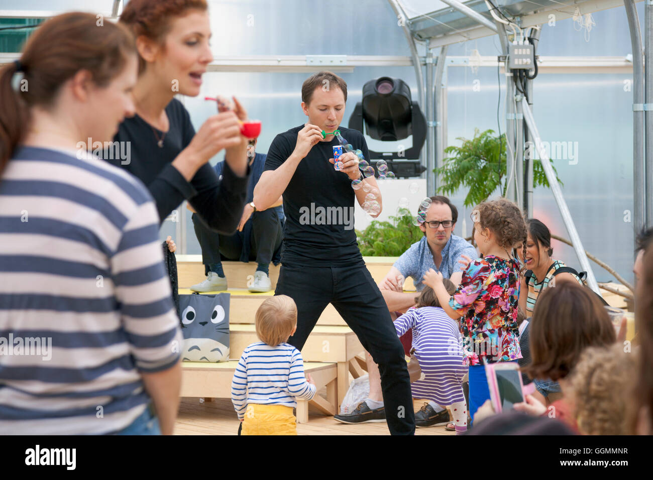 30 juillet 2016 - Farmopolis à la jetée, à Greenwich Peninsula displaying a fait plus de fleurs et plantes à partir de la Chelsea Flower Show Banque D'Images