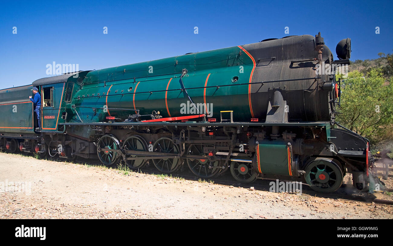 Tous à bord du train à vapeur, sur le chemin de fer, SA Pitchi Ritchi Banque D'Images