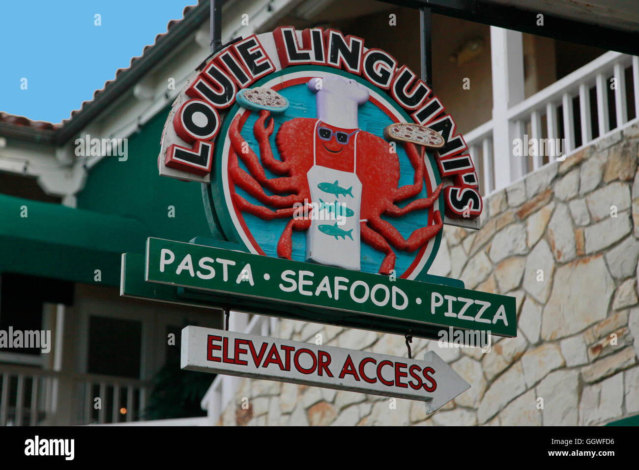 LINGUINI LOUIE'S seafood restaurant à STEINBECK PLAZA sur Cannery Row - Monterey, Californie Banque D'Images