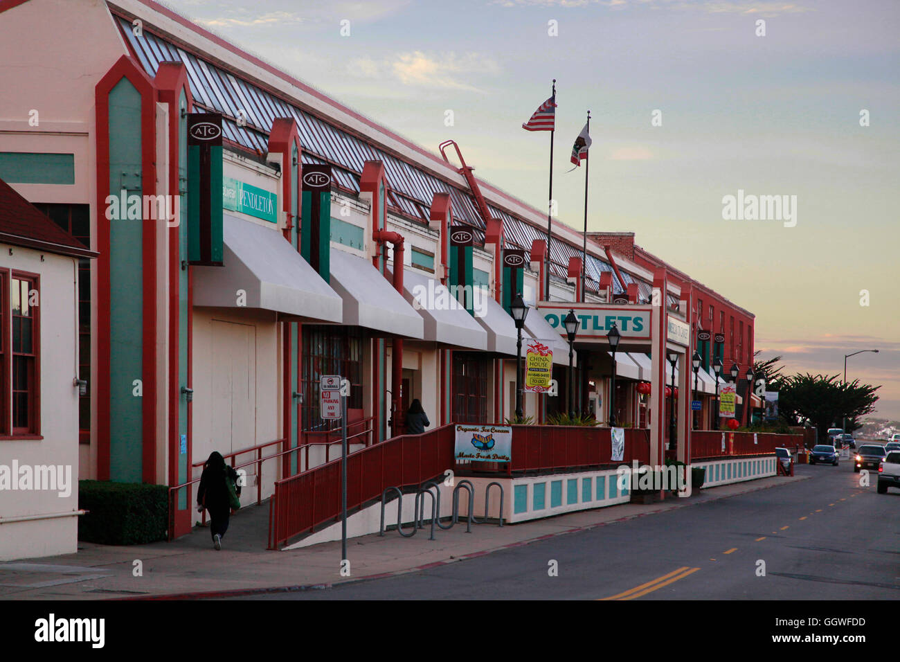 TIN CANNERY outlet stores sur Cannery Row - Monterey, Californie Banque D'Images
